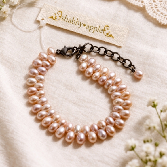 Shabby Apple Pearl Bracelet NWT Vintage Inspired Pink Freshwater Style - Picture 5 of 5